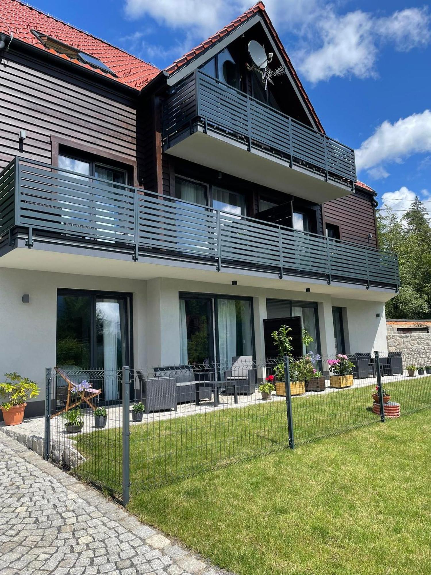 Z Widokiem Apartamenty - Apartamenty Z Widokiem Na Gory I Zewnetrzna Balia Szklarska Poreba Exterior photo