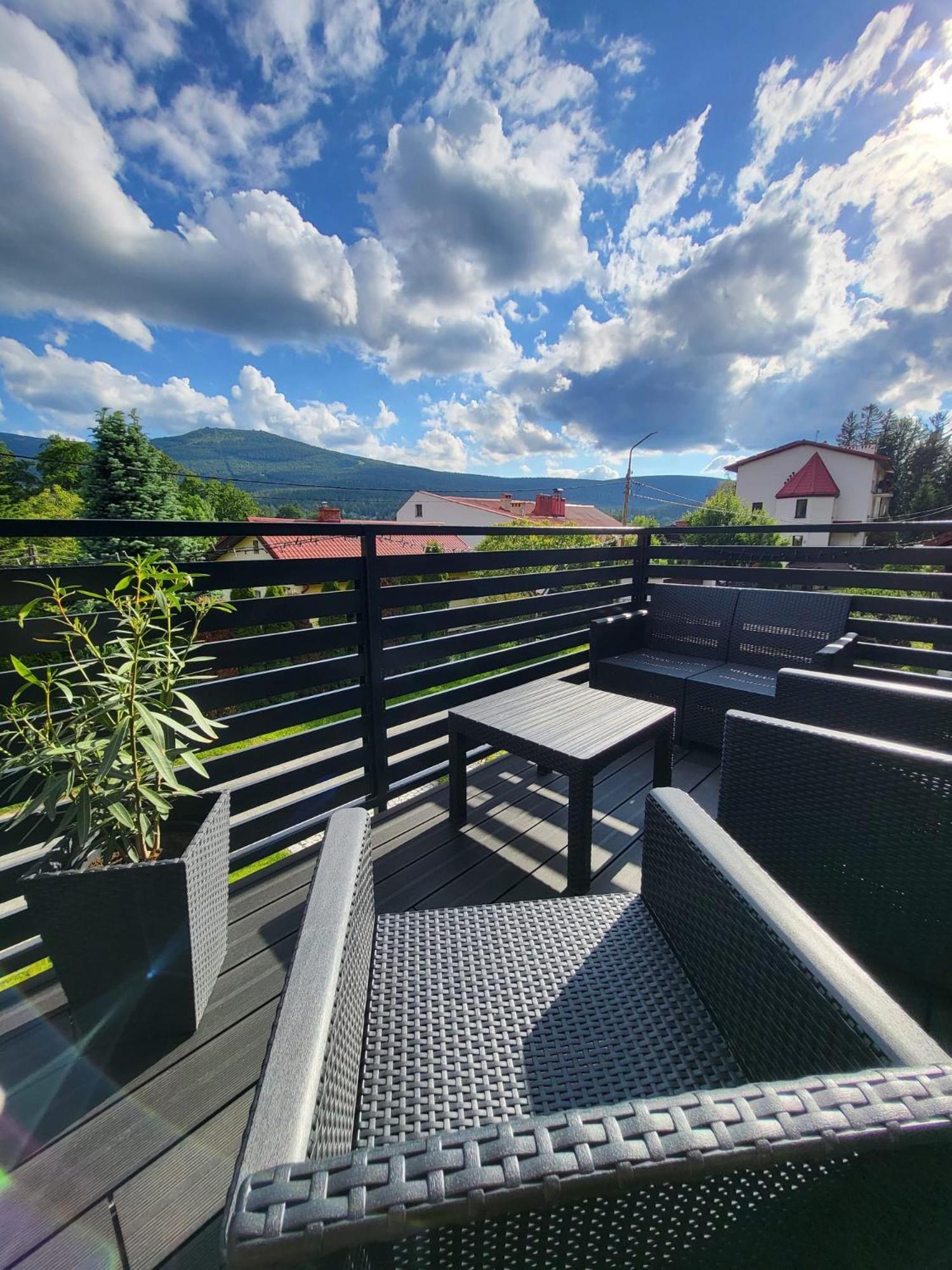 Z Widokiem Apartamenty - Apartamenty Z Widokiem Na Gory I Zewnetrzna Balia Szklarska Poreba Exterior photo